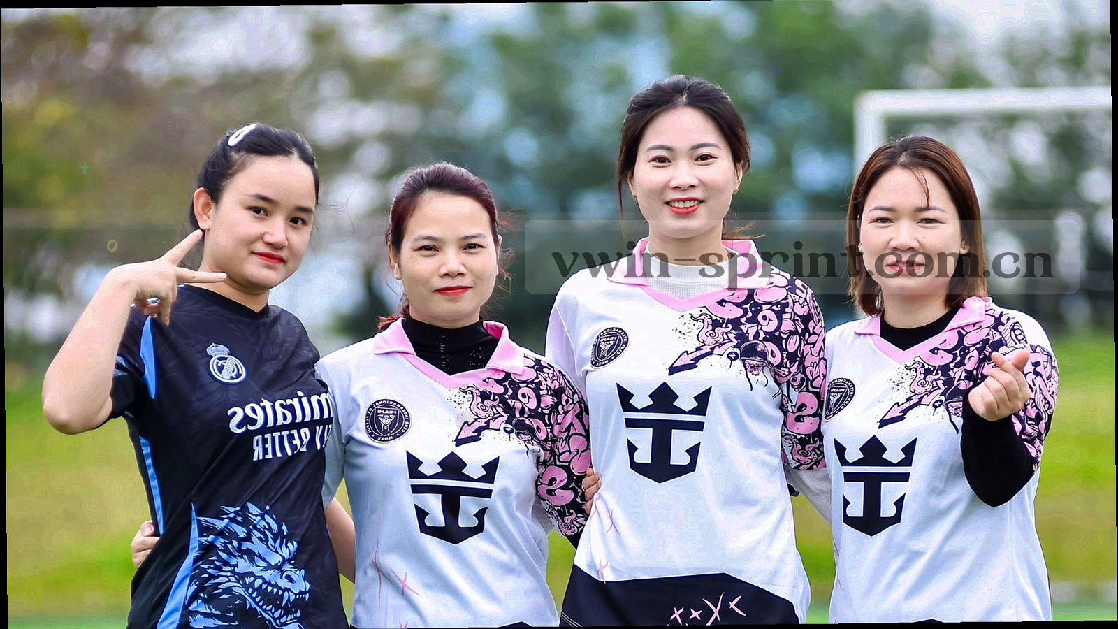 体育赛事精彩瞬间，体现速度与激情